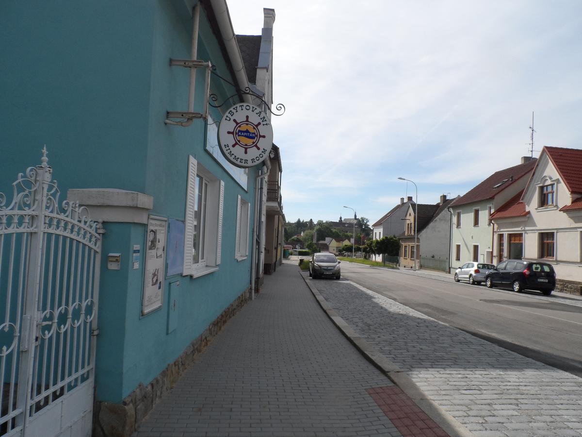 Penzion Kapitan Йиндржихув-Градец Экстерьер фото